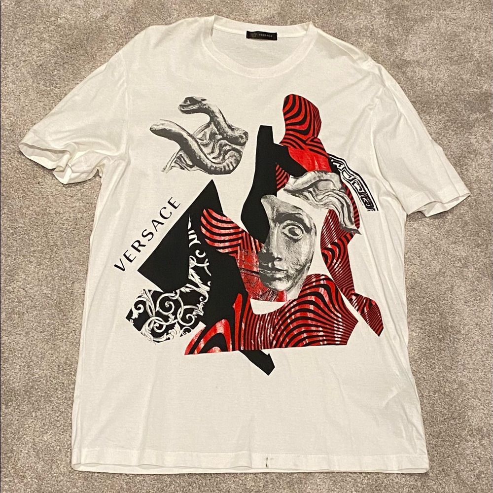 Men’s Versace Tee Medium (fits like Large)
